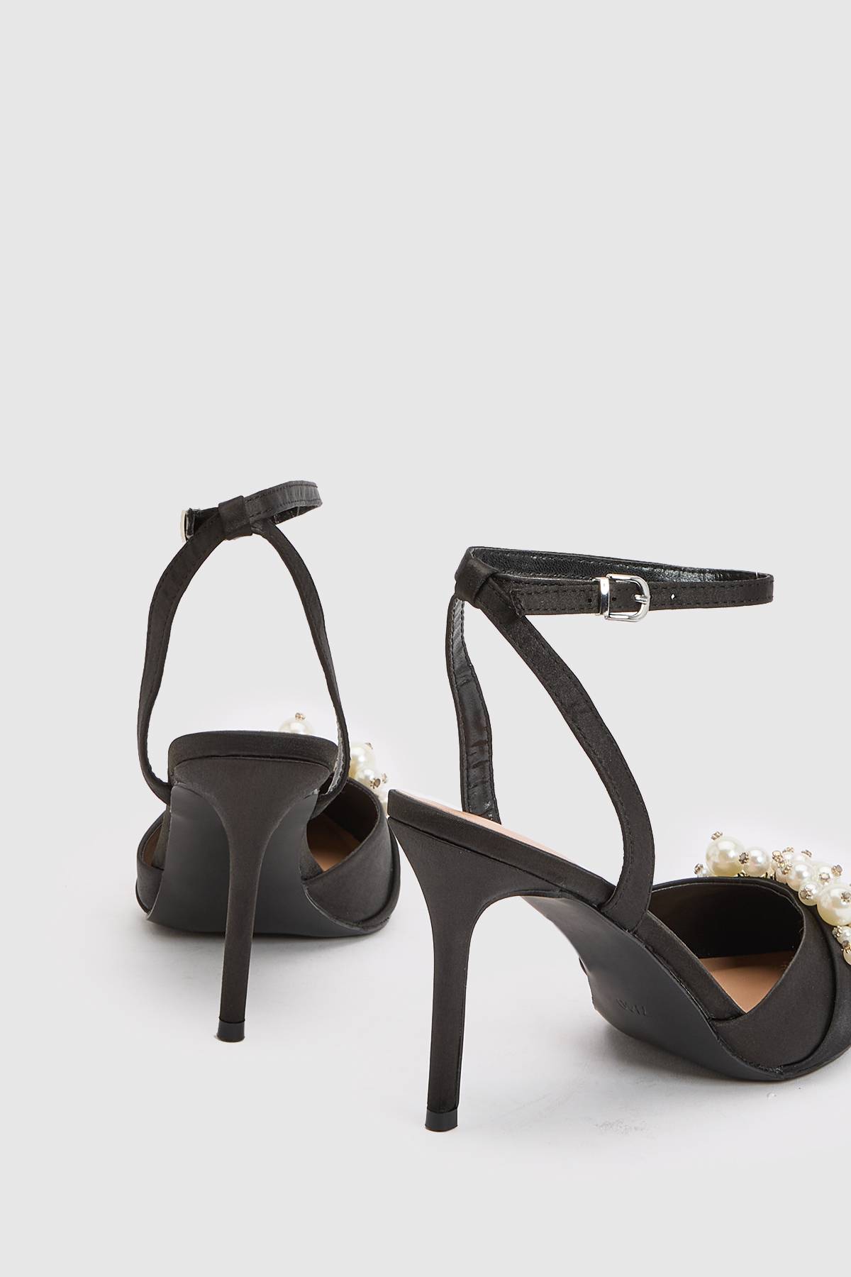 Coast Escarpins Hollie À Bride Arrière En Satin Avec Détails De Perles, Talon Aiguille Haut Et Chaussette De Confort Intégrée