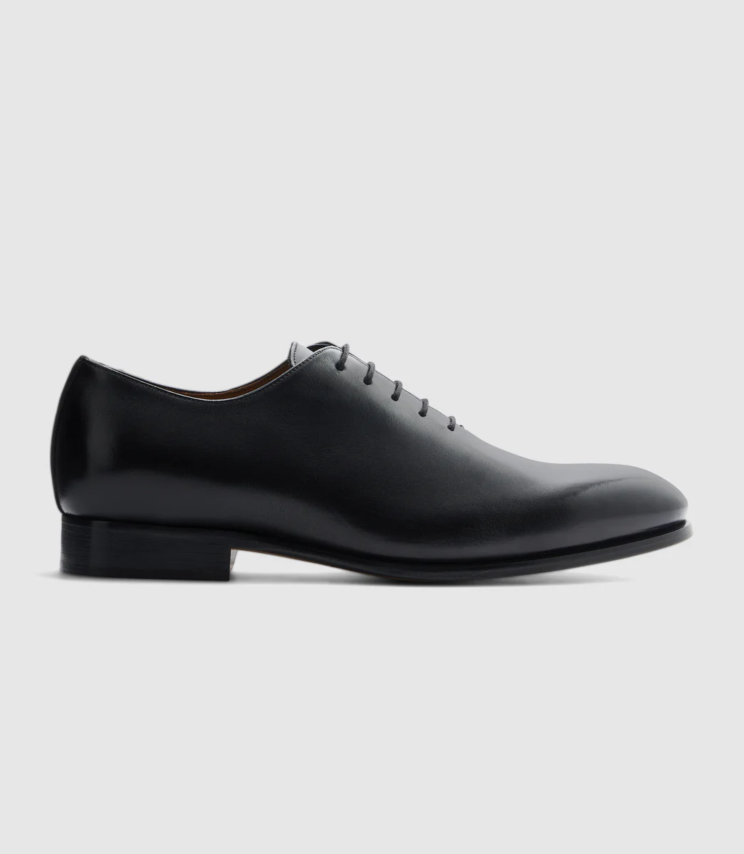 Richelieu couture en cuir noir 