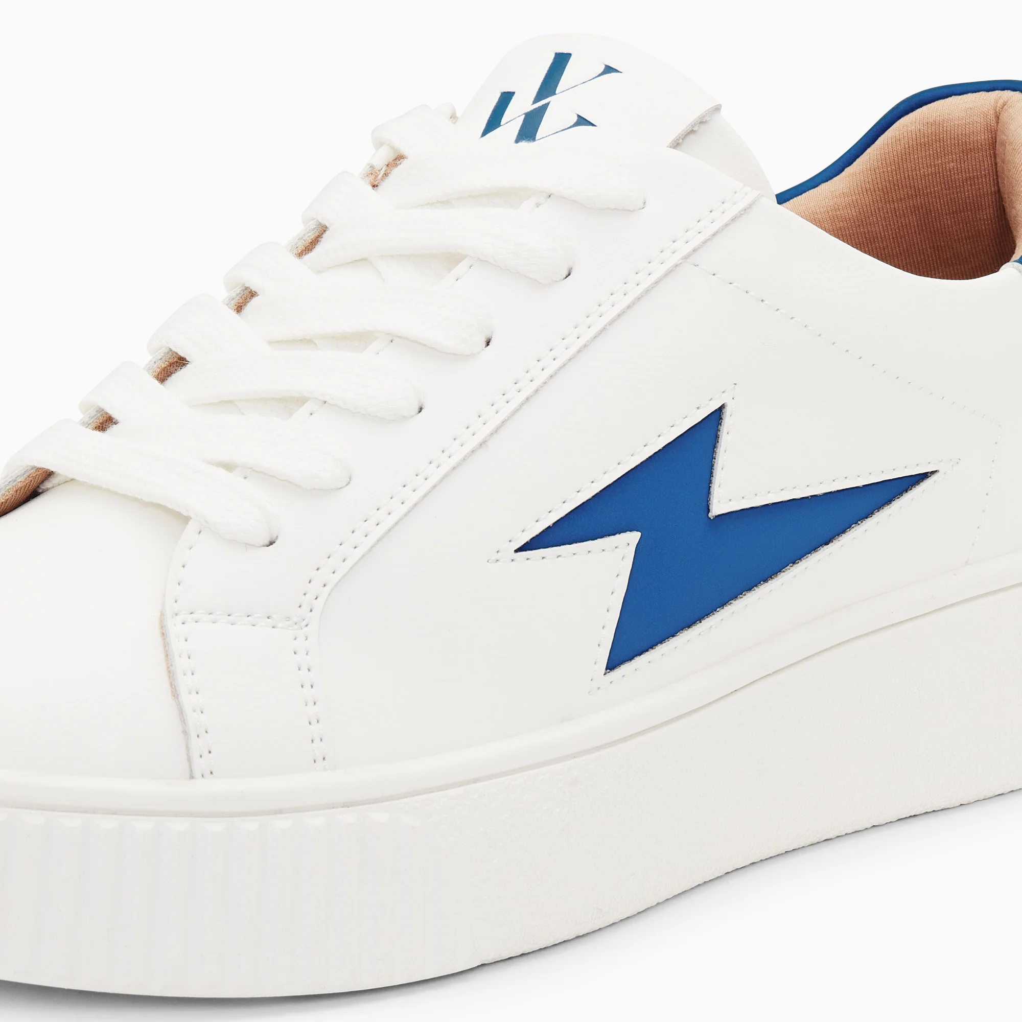 Sneakers-Baskets éclair Angie blanc et bleu à lacets