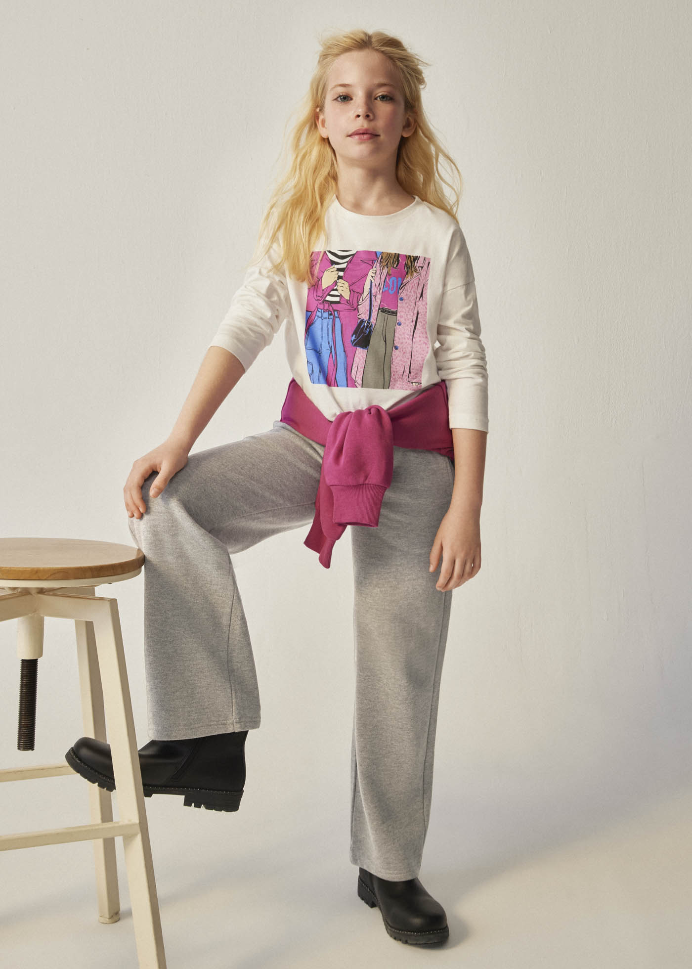 Calça esportiva feminina com tachas