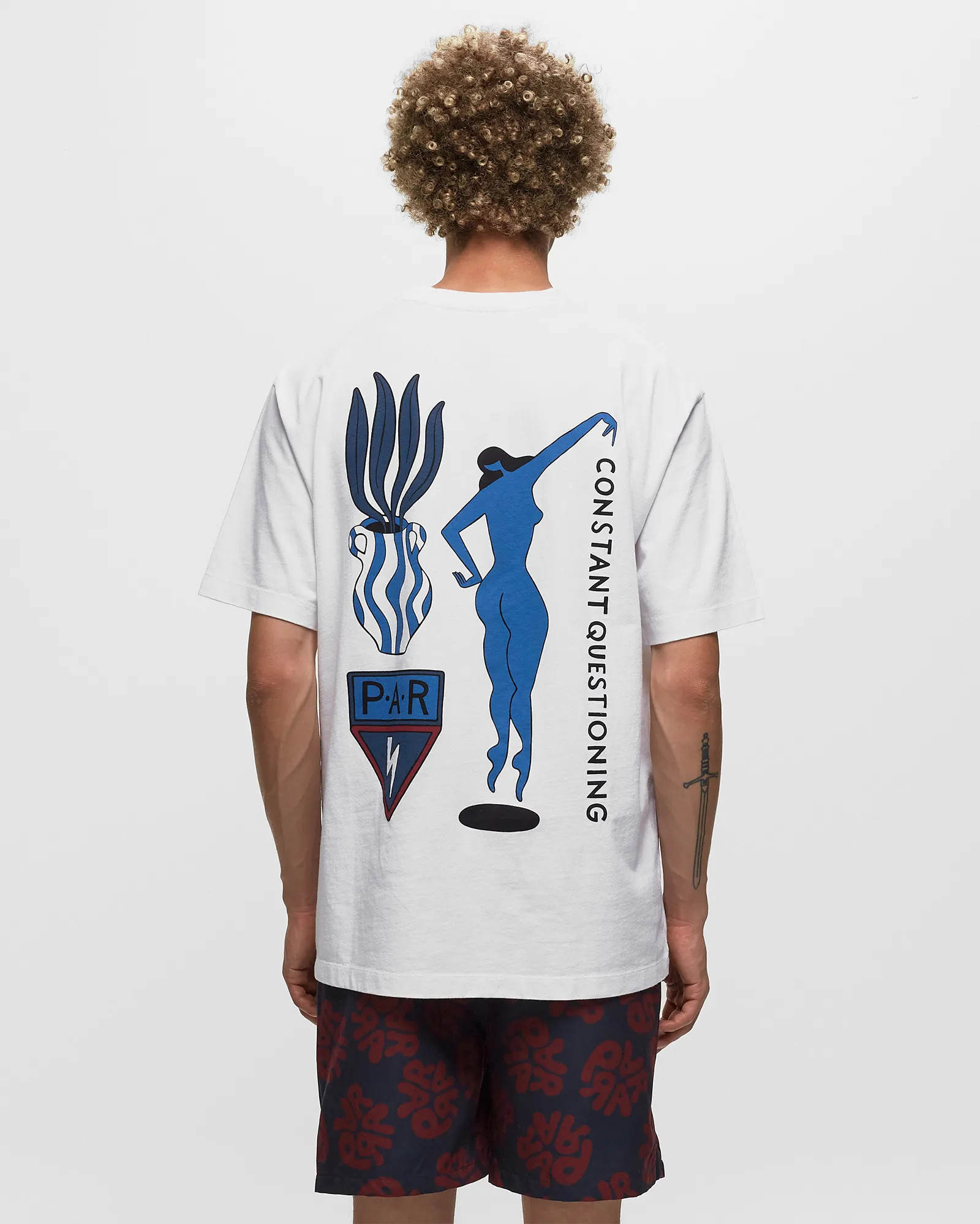 By Parra Questioning Tee