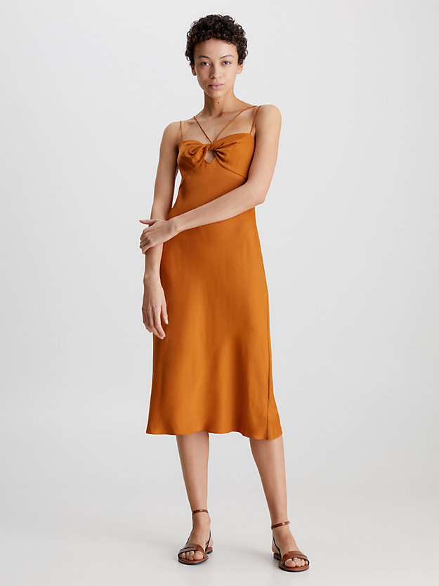 Vestido slip justo com nó frontal