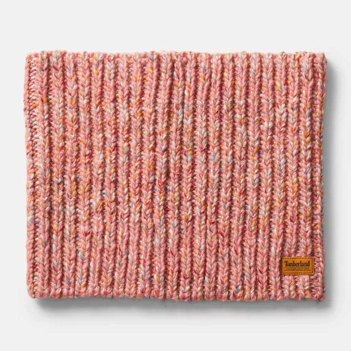 Cachecol grosso com detalhes em rosa