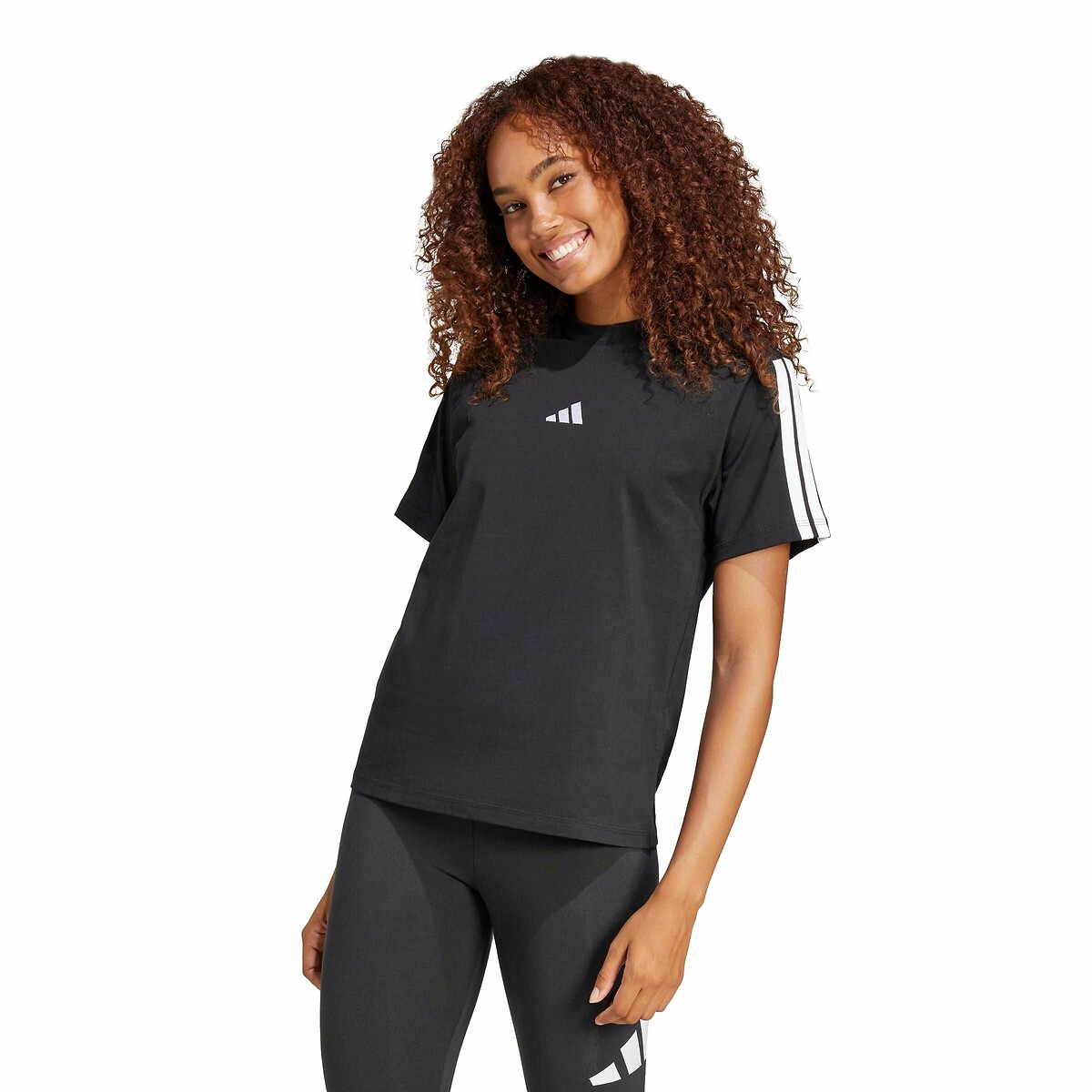 ADIDAS ROUPAS ESPORTIVAS<br>Camiseta Essentials Slim com 3 listras