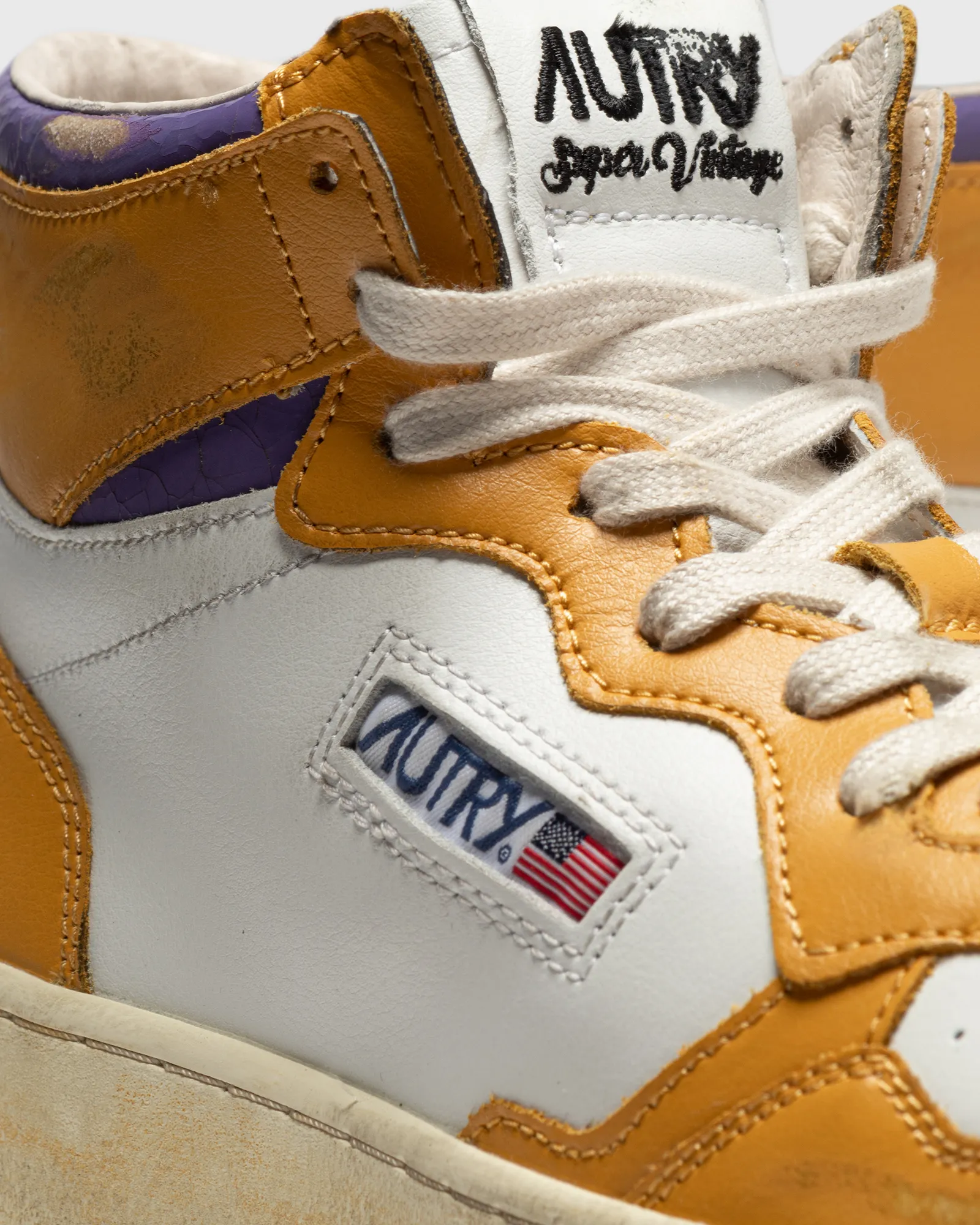Autry Action Shoes SUP VINT MID MAN