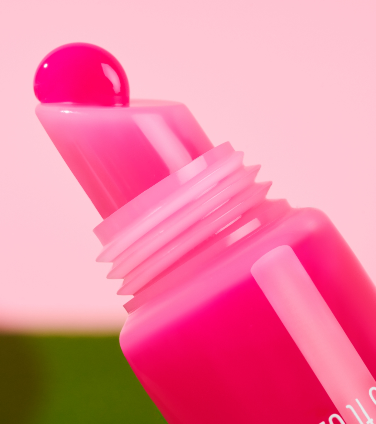 essence - *The Game Edit* - Brilho Labial