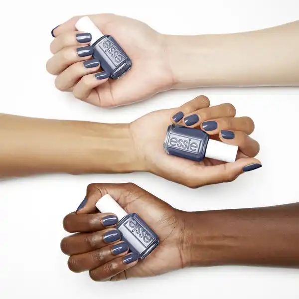 Nagellack 896 to me from me