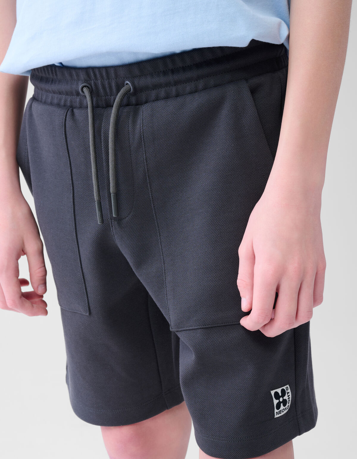 Pique Label Short Donkergrijs