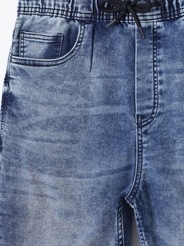 Calça jogger Bermuda em denim - Índigo