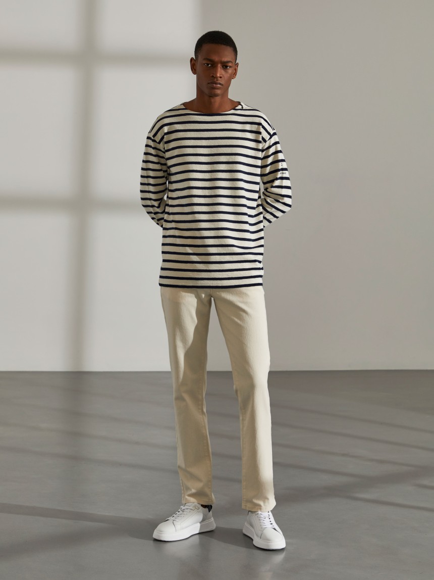 Camisola para homem bicolor com riscas e gola redonda
