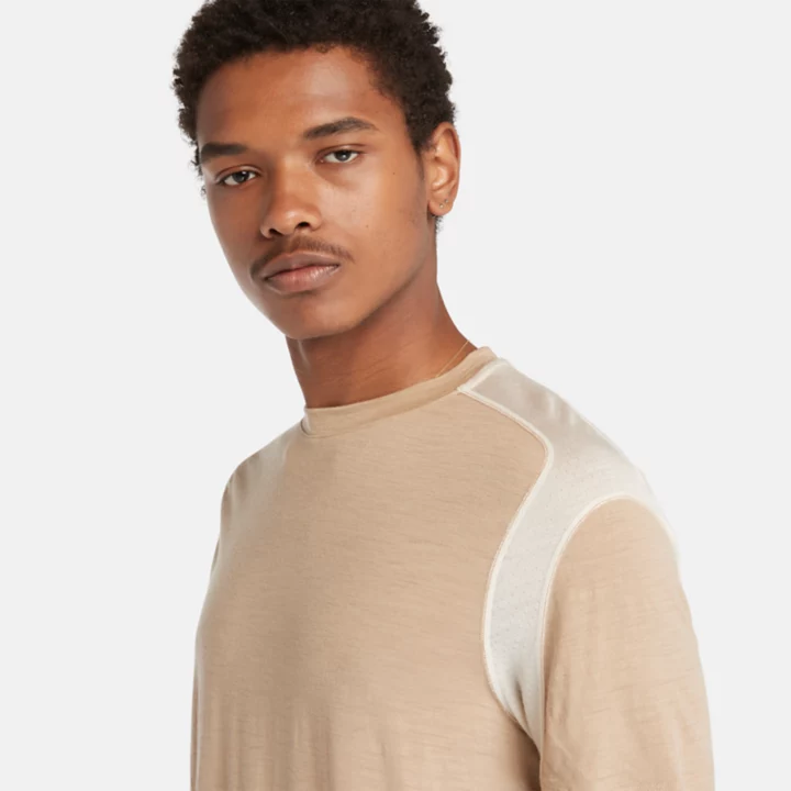Camiseta Timberland x Icebreaker Merino ZoneKnit para homem na cor bege.