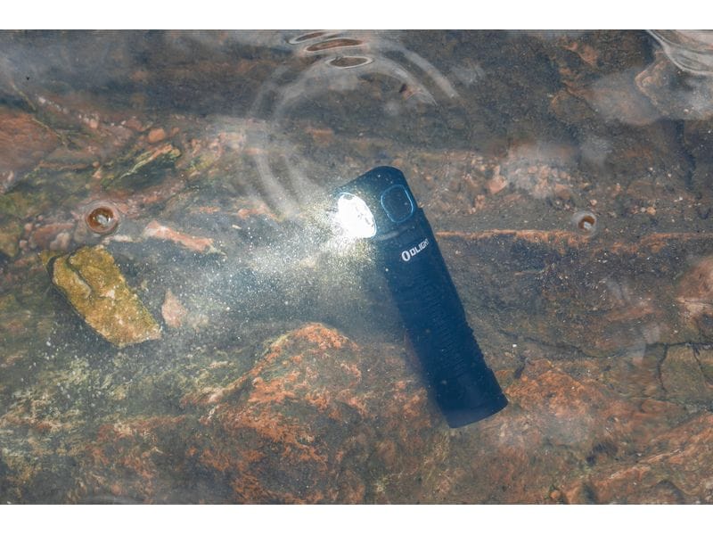 Olight Taschenlampe Perun 3 3000 lm Taschenlampe