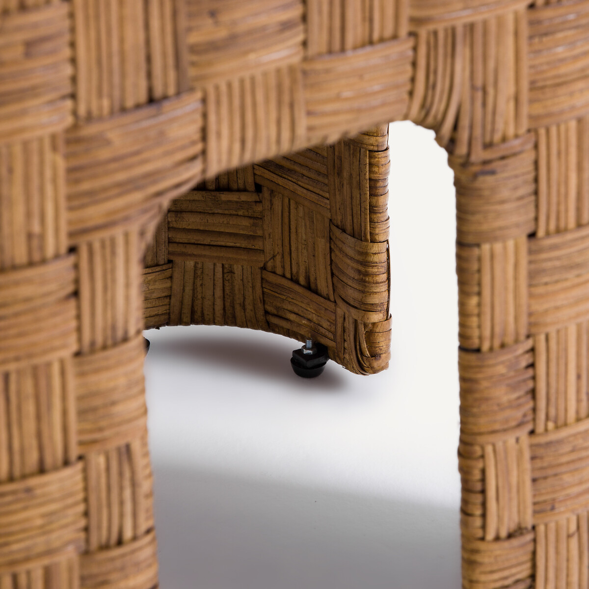 AM.PM<br>Mesa de cabeceira em teca maciça e rattan trançado, Dhalia