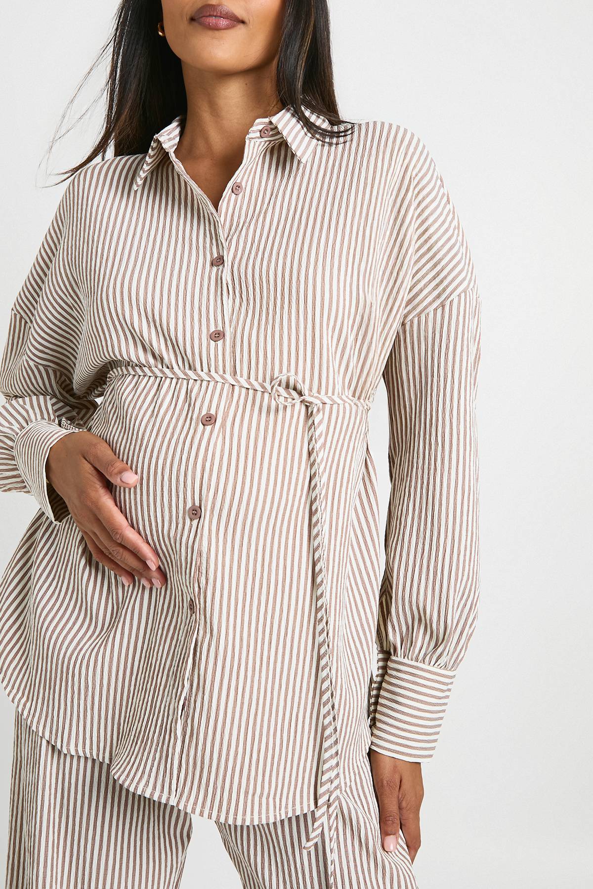 boohoo Chemise rayée de maternité à nouer à la taille