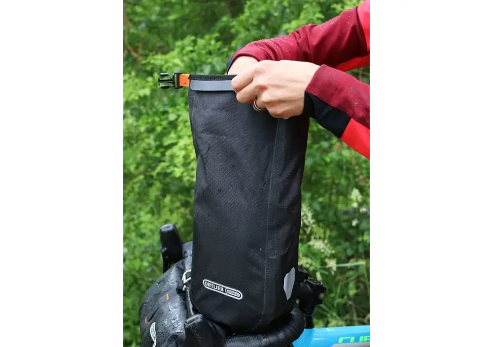 ORTLIEB Fork-Pack QLS 5.8L Voortas Mat Zwart