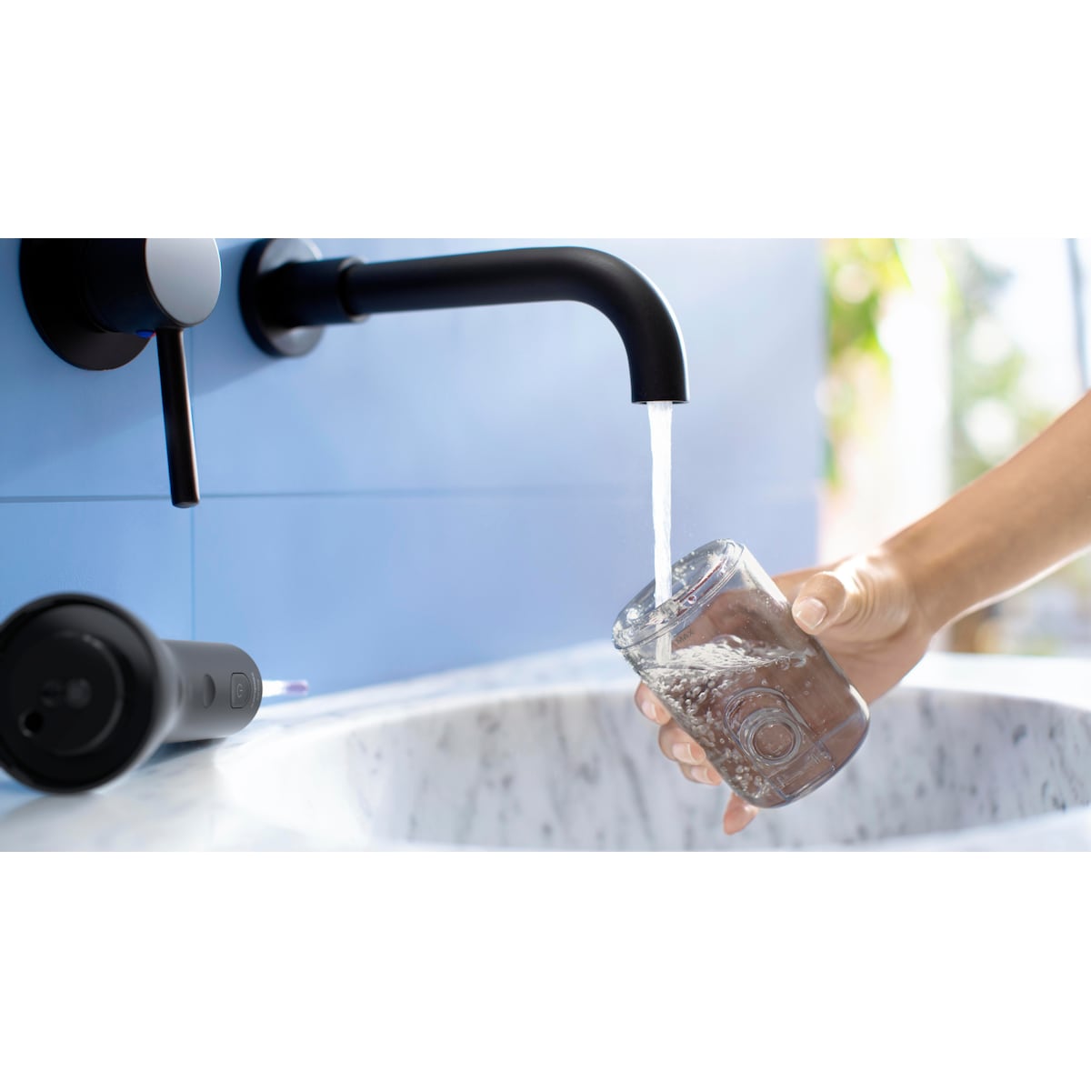 Philips 3000 Series Sonicare vannflosser HX3826/33 (sort)