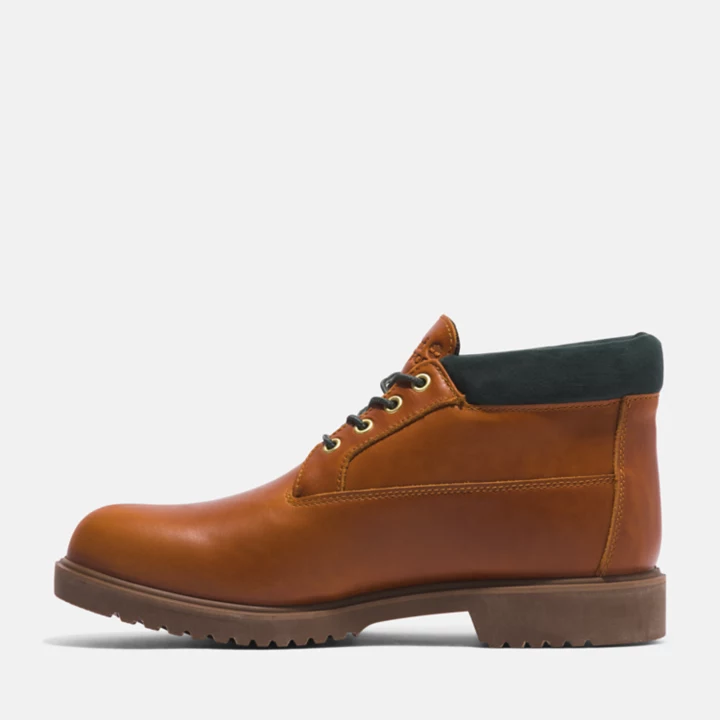 Bota Timberland Newman Chukka masculina, modelo 1973, na cor marrom.