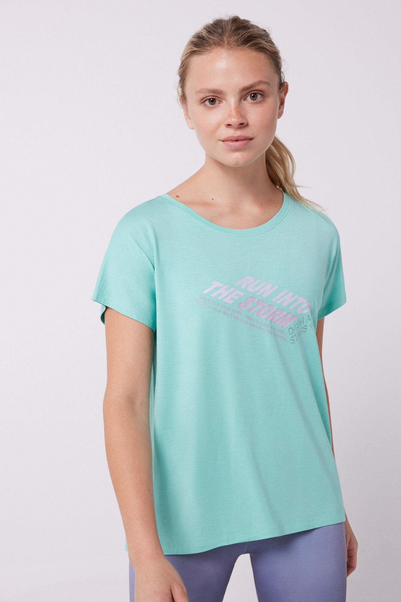 Camiseta fluida turquesa em modal