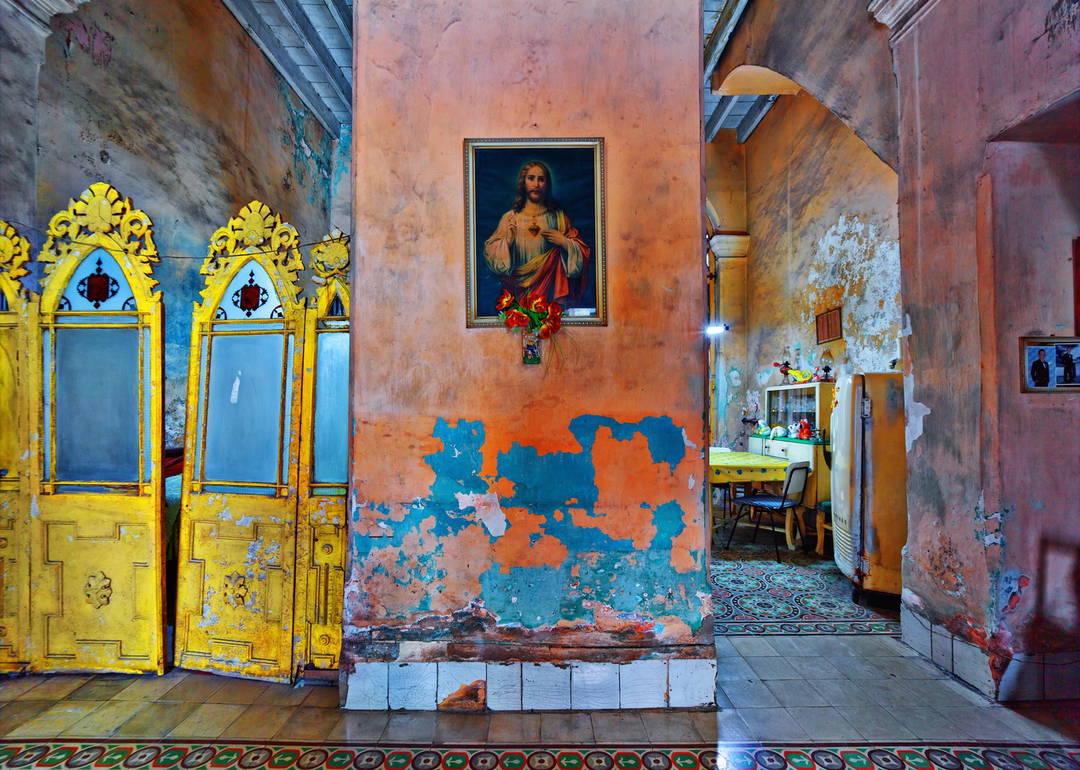 House of Maria by Werner Pawlok - Limited Edition. Edition of: 150. Signed.