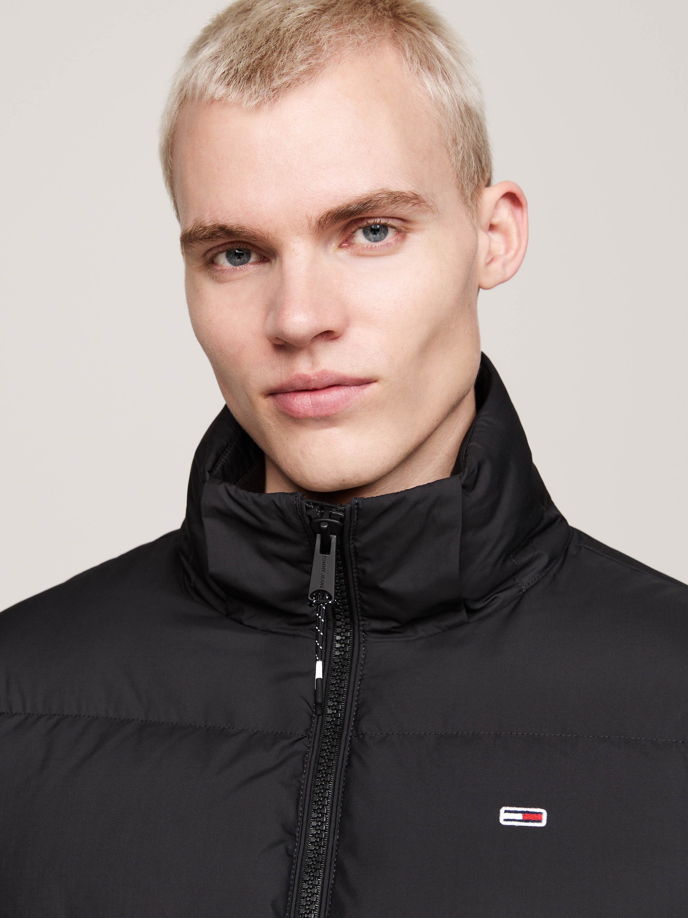 Tommy Jeans Steppjacke »TJM ESSENTIAL DOWN JACKET EXT« mit Kapuze Winterjacke Outdoorjacke Gefüttert 2 in 1 Jacke abnehmbare Kapuze
