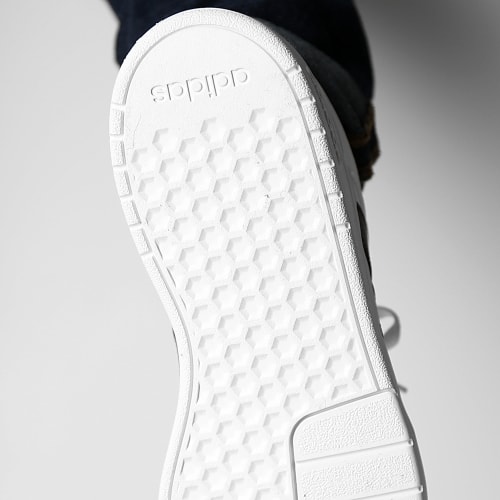 Baskets CourtBeat ID9658 Footwear White Core Black