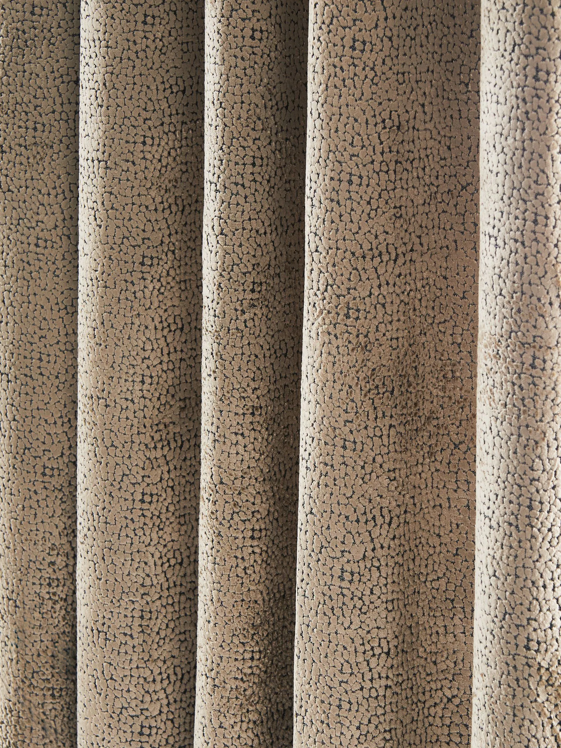 Collection Luxe Heavyweight Cut Velvet Eyelet Lined Curtains