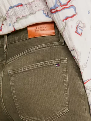 Calça jeans branca de cintura alta e corte balão regular
