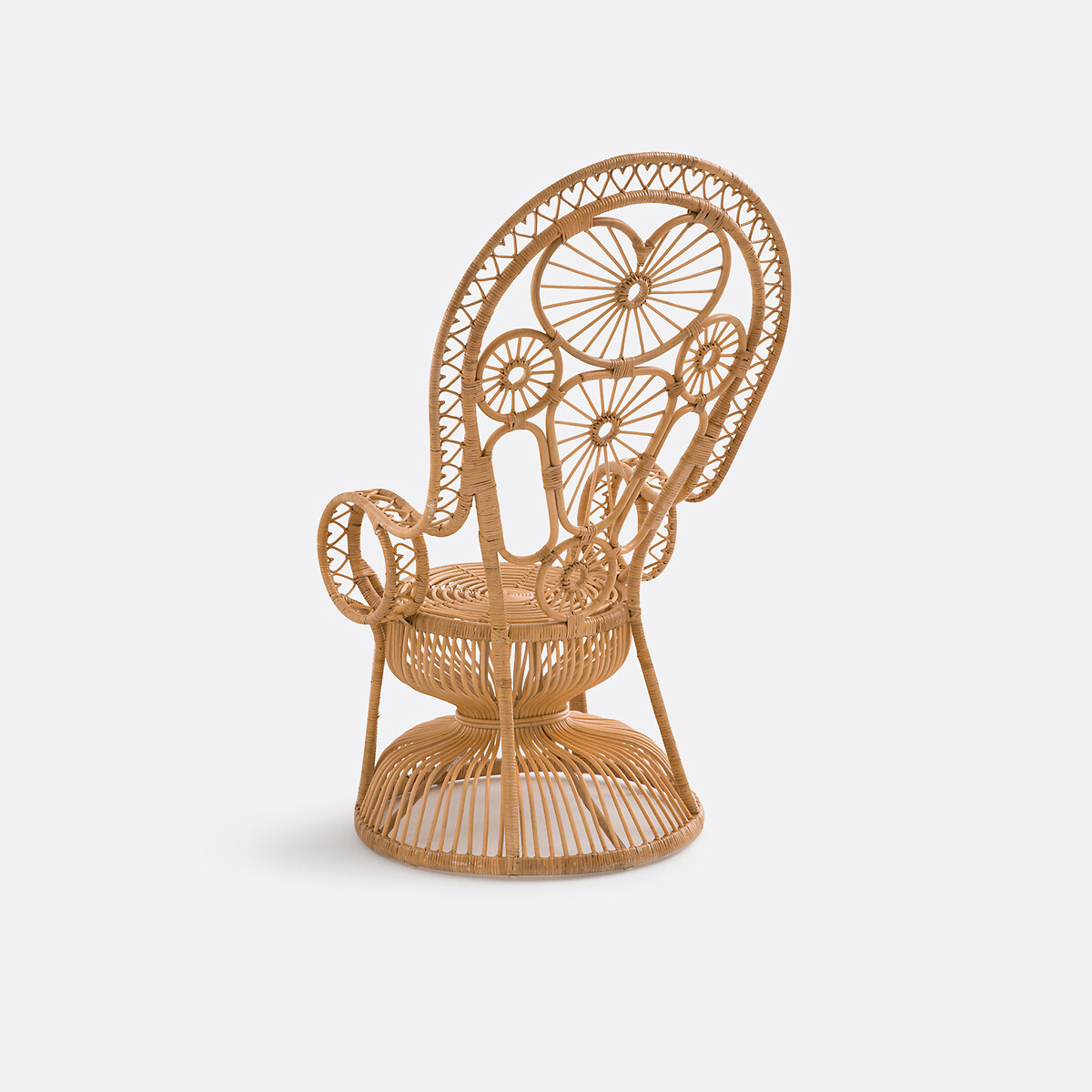 MAMA SHELTER X LA REDOUTE INTERIEURS<br>Poltrona em vime trançado Mamanuelle