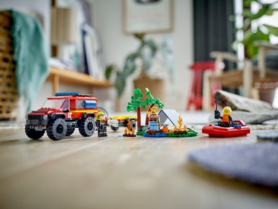 LEGO 4x4 brandweerauto met reddingsboot (60412)