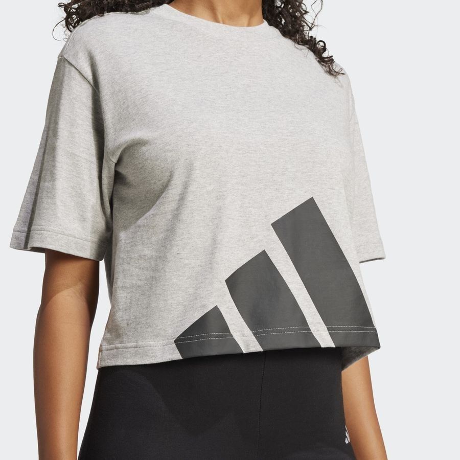 Adidas T-shirt boyfriend logo oversize Essentials