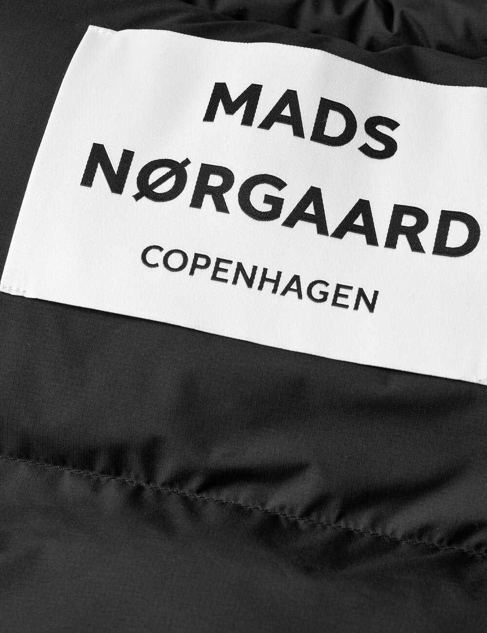 Mads Nørgaard  Recycle Pillow shopper taske - sort