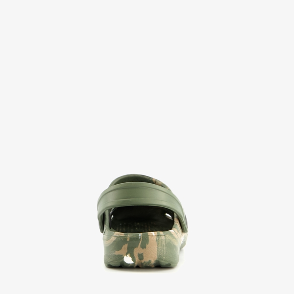 Groene kinder klompen met camouflage