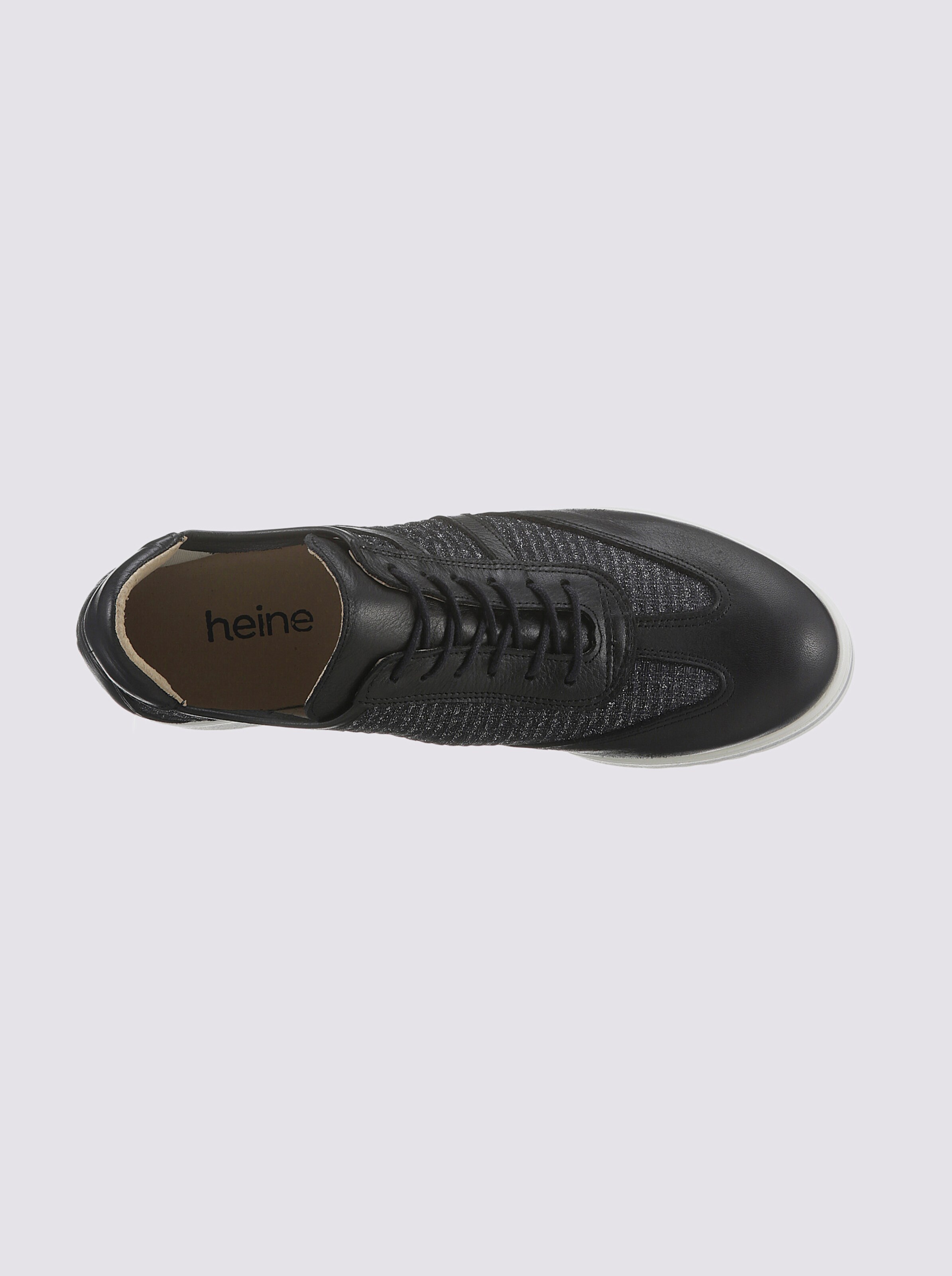 Sneaker