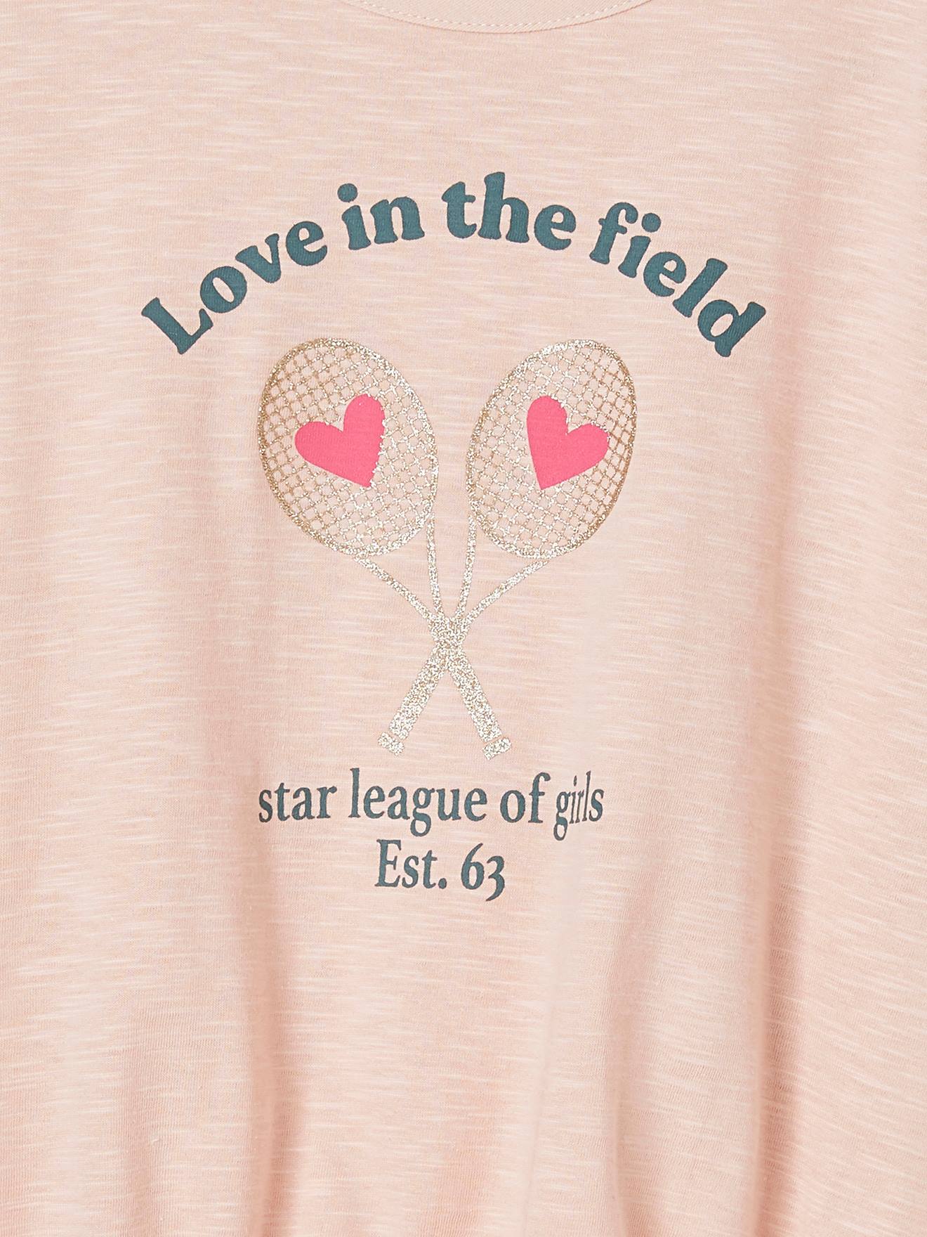 Camiseta esportiva feminina de manga comprida e tecido elástico na cor rosa maquiagem.