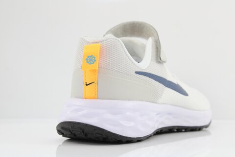Nike Sneaker