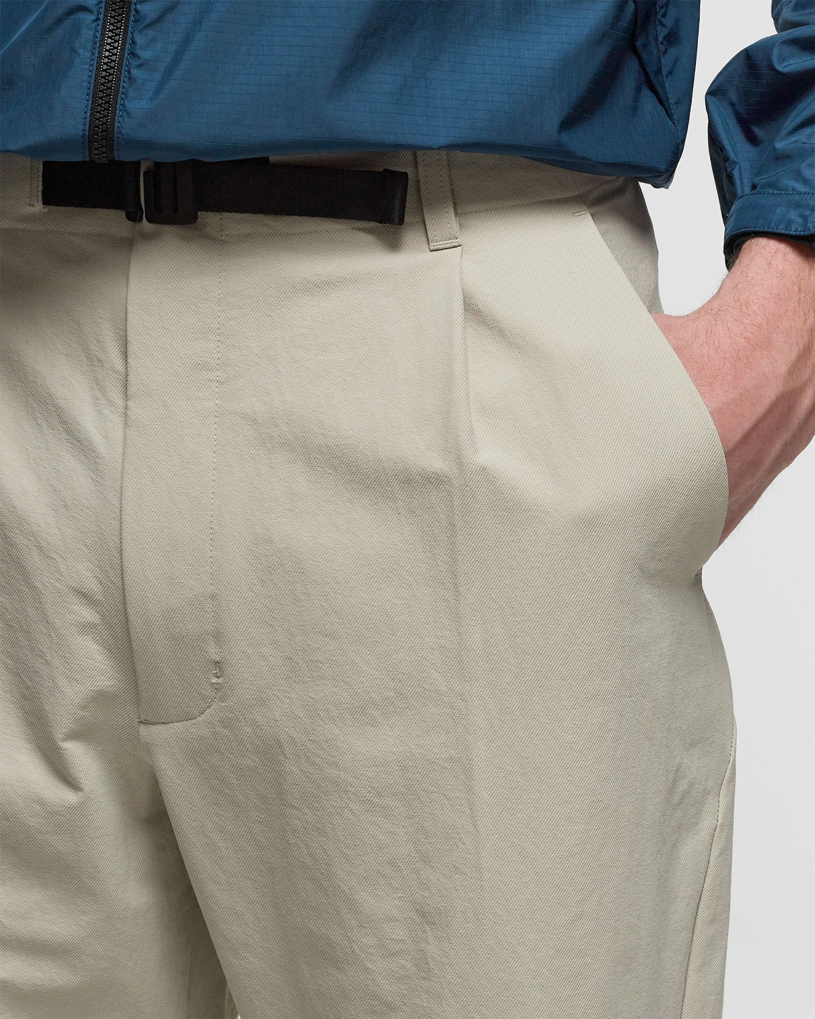 Goldwin One Tuck Tapered Ankle Pants