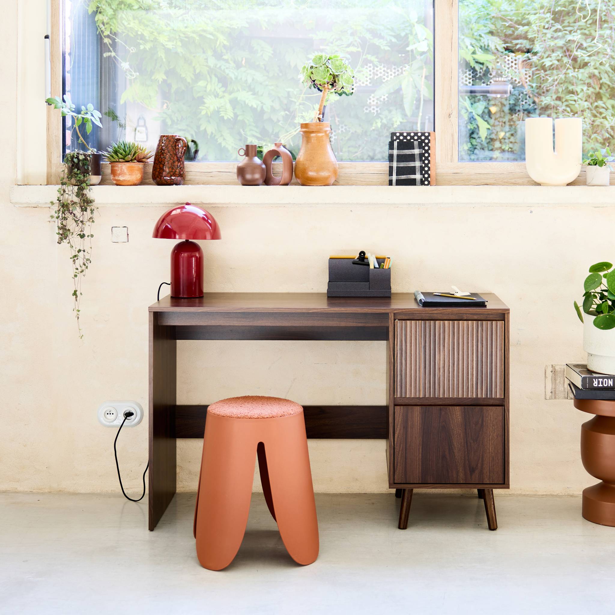 sweeek - Bureau met 2 lades in Scandinavische stijl