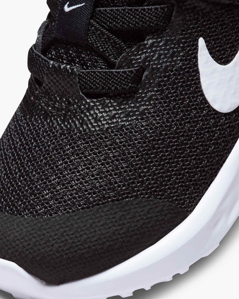 Chaussures Nike Revolution 6 Noir & Blanc pour enfant
