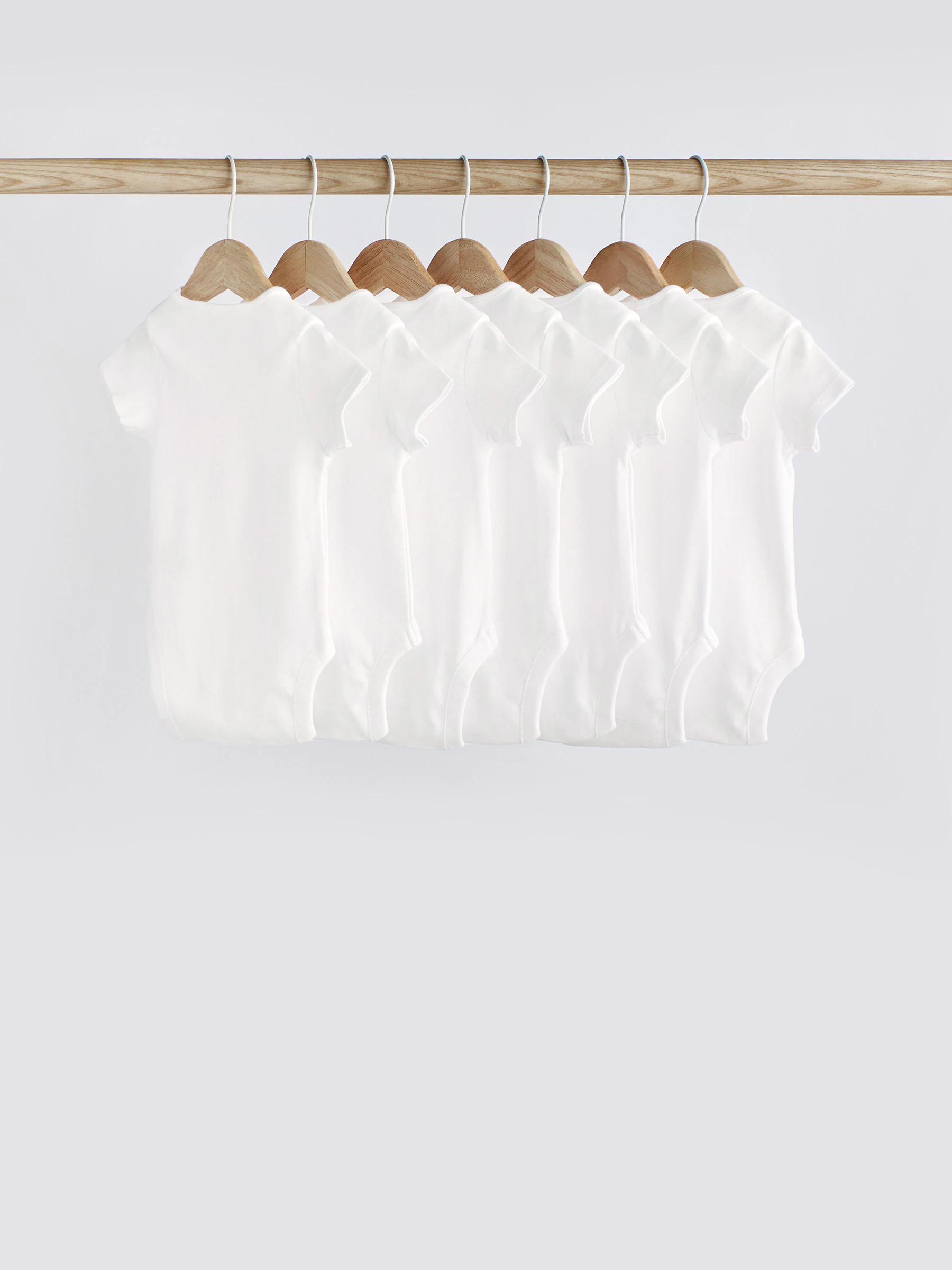 Witte must-have - Rompertjes met korte mouwen