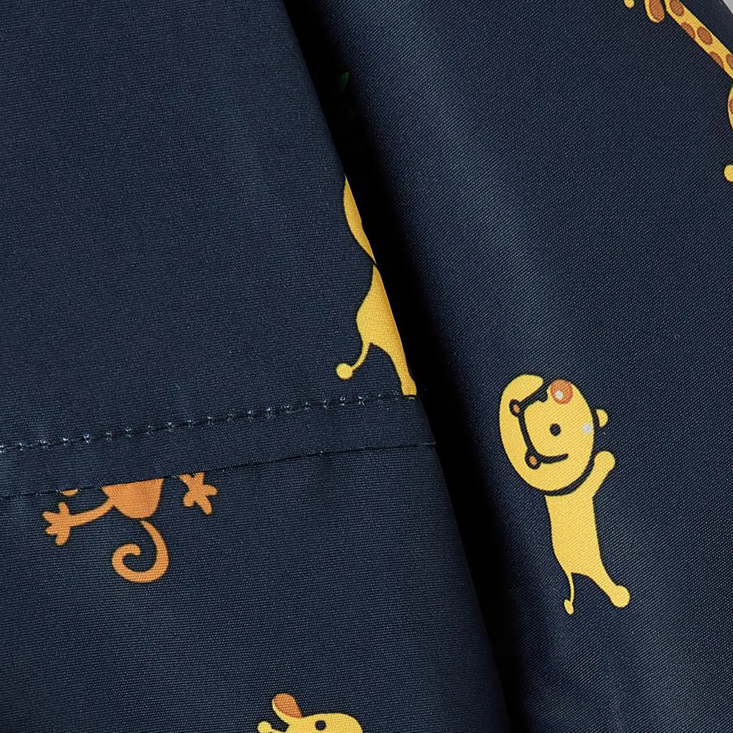 Jungen Steppjacke mit abnehmbarer Kapuze und Alloverprint