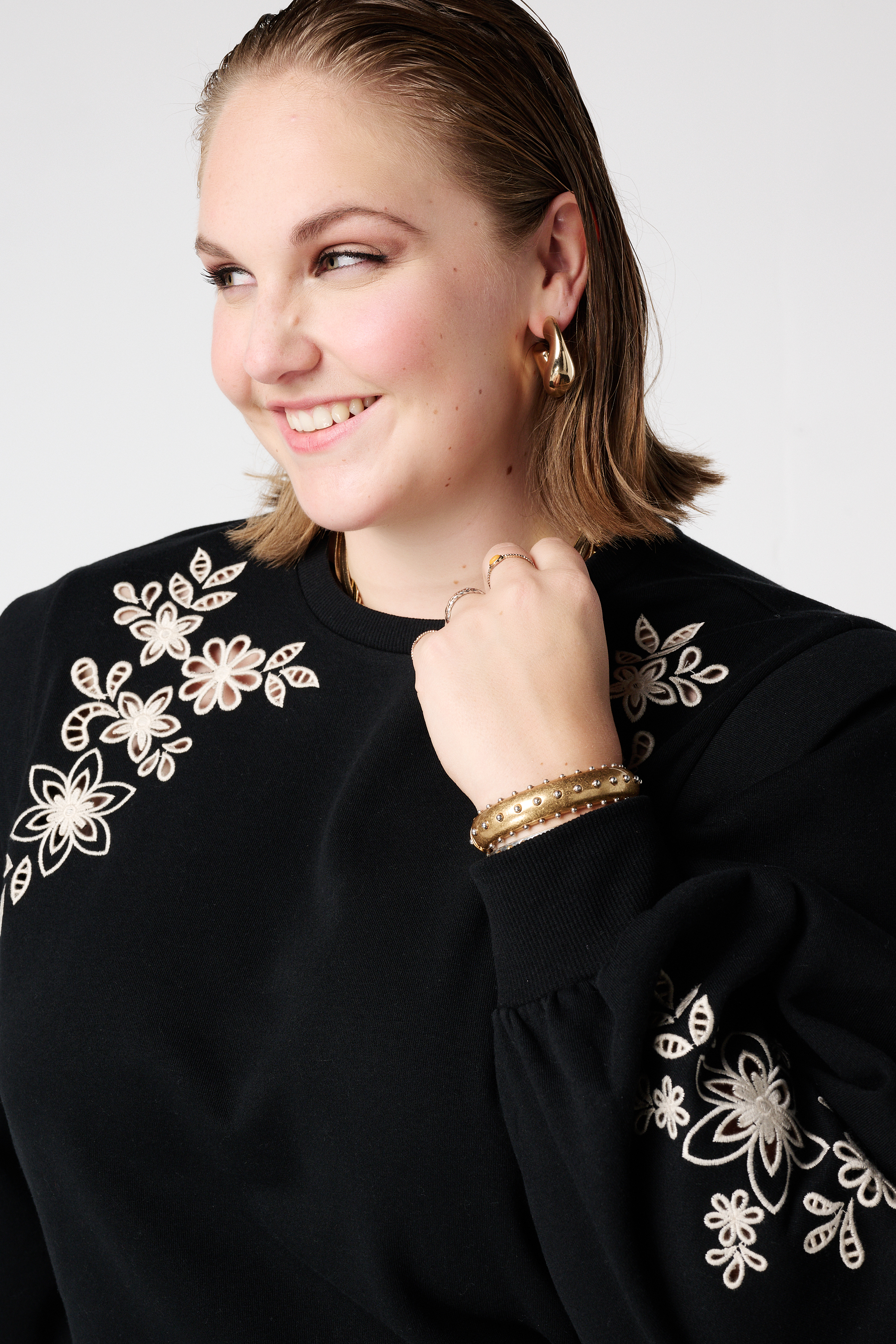 Sweater met opengewerkt borduursel Zwart