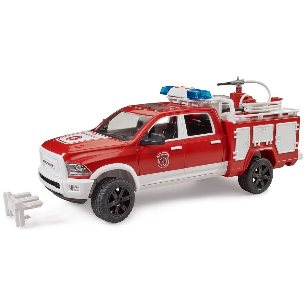Bruder 1:16 RAM 2500 Feuerwehrwagen mit Licht und Sound