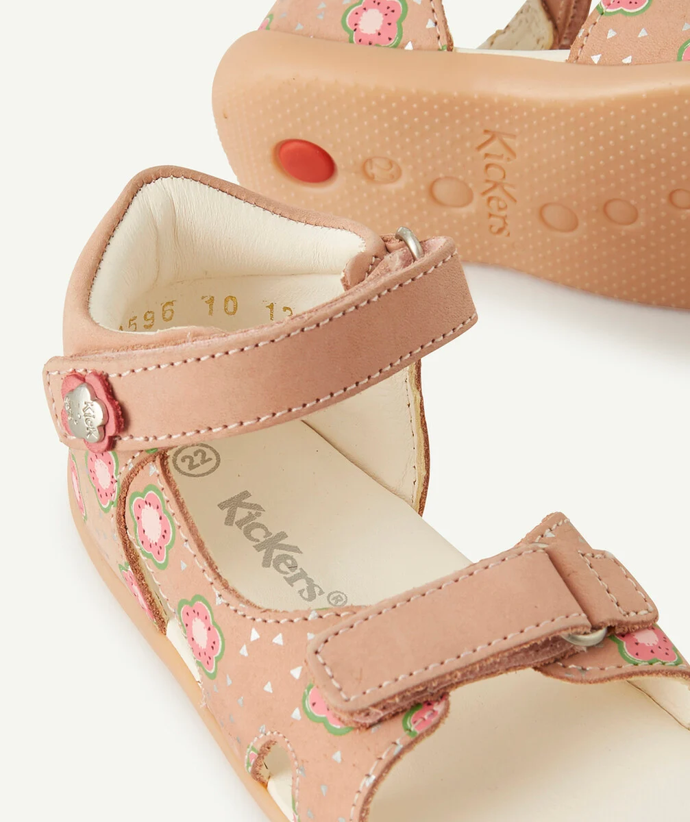 KICKERSLES SANDALES ROSES ET IMPRIMÉES EN CUIR