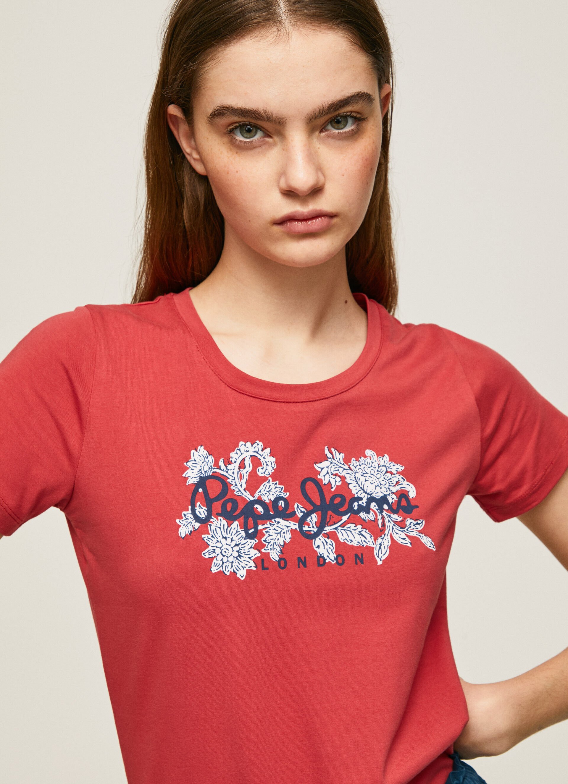 CAMISETA LYCRA LOGO ESTAMPADO - studio red