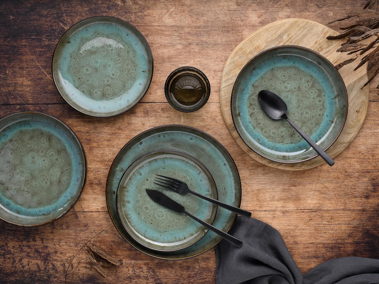 CreaTable, 21557, Serie Nordic Fjord, 18-teiliges Geschirrset für 6 Personen, Teller Set aus Steinzeug, spülmaschinen- und mikrowellengeeignet, Qualitätsproduktion