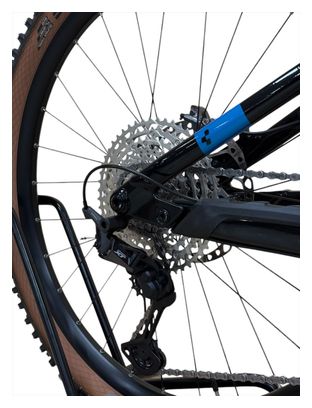 Produit reconditionné . Cube Stereo Hybrid 140 HPC SLX 750 Carbon . SHIMANO XT 2024 .  VTT électrique . Cube . très bon état
