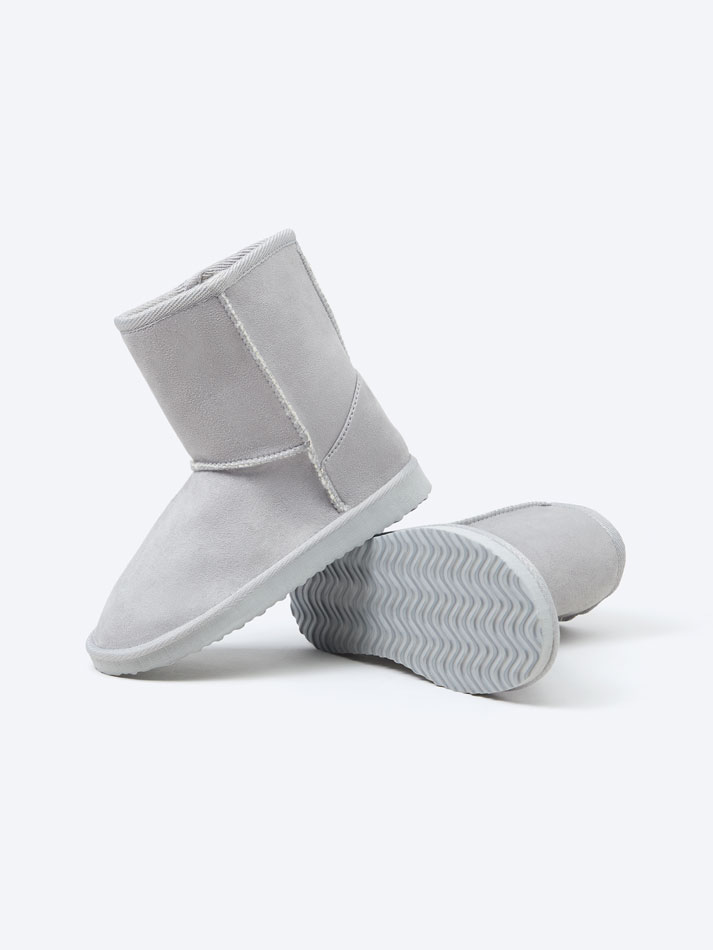 Bota forrada - Cinza