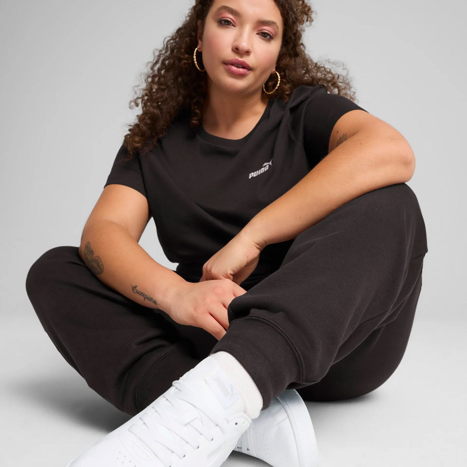 PUMA  Essential Small No. 1 Logo Comfort High-Waist Sweatpants Dames