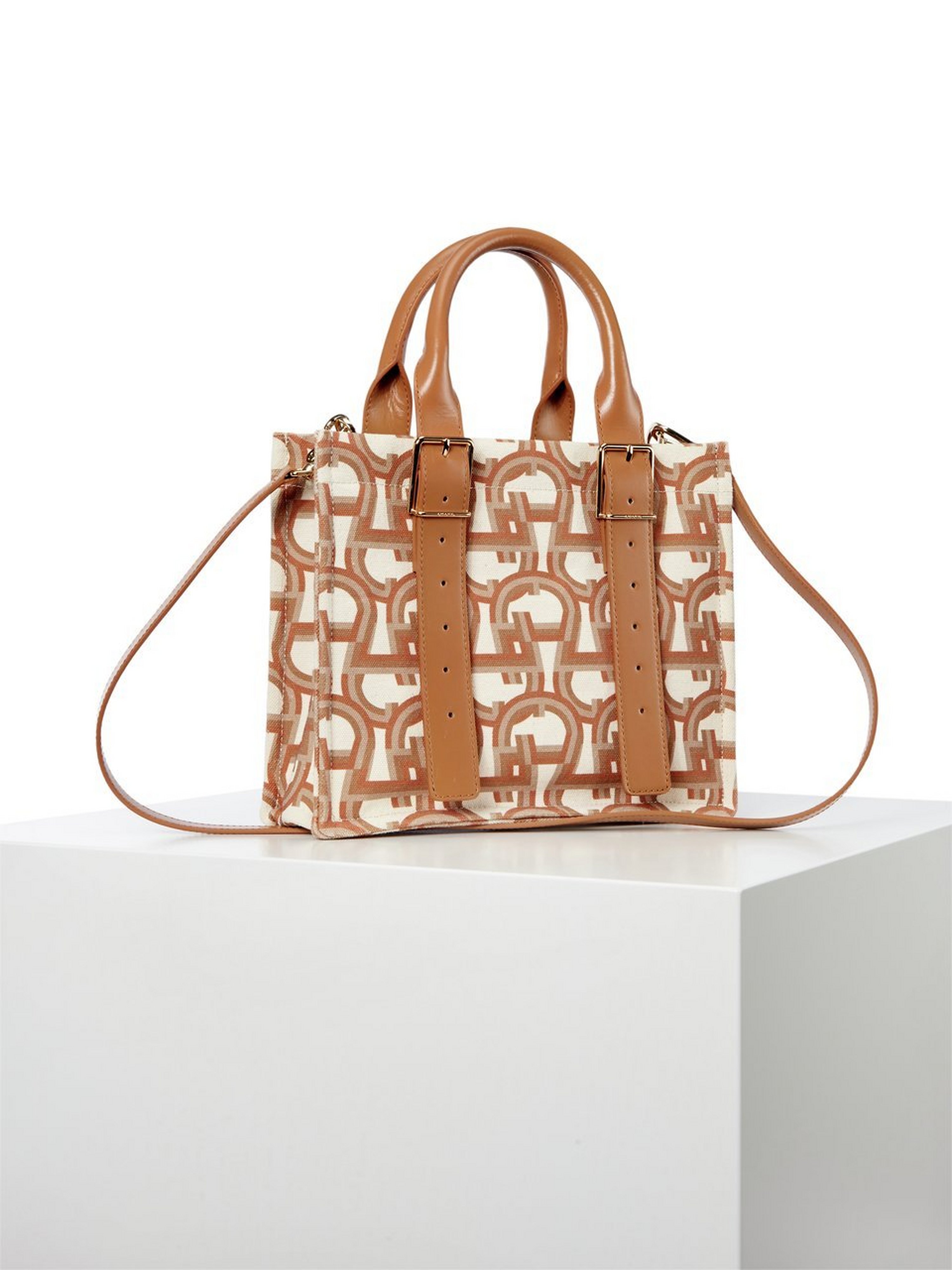 Shopper Jolene M
