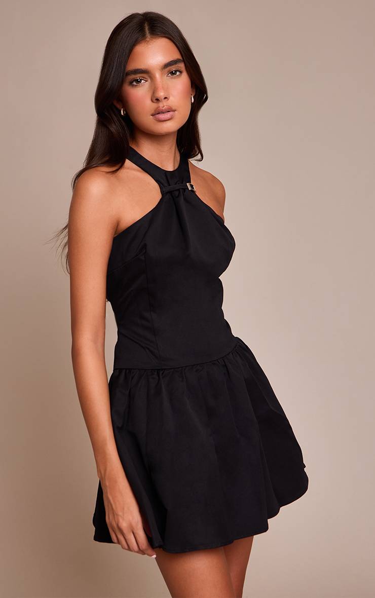 Noir Robe Droite Plissée Sans Manches Avec Détail Ceinture